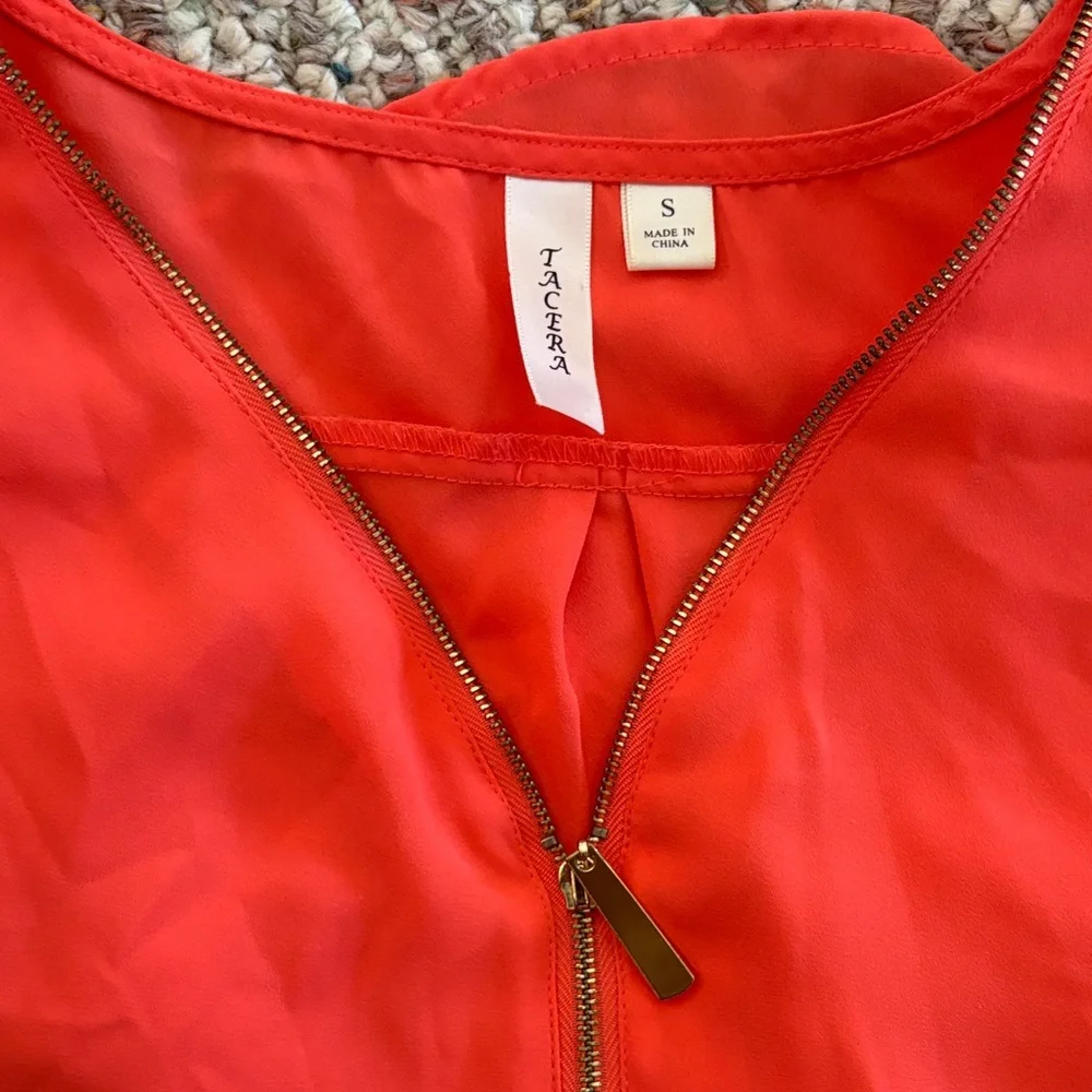 Women’s Blouse Bundle - Picture 11 of 16